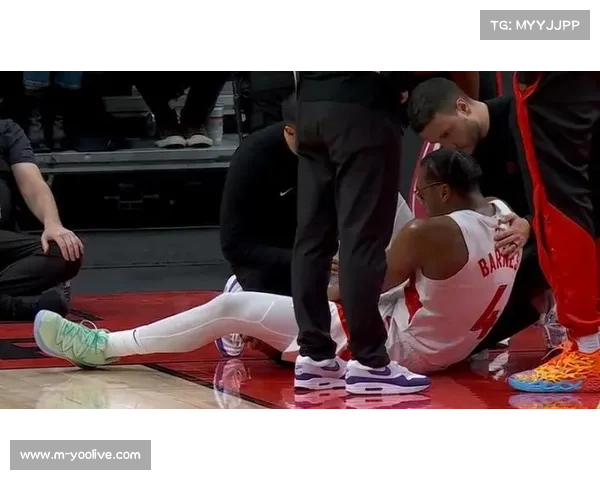 布伦森首节运球崴脚伤退，尼克斯进攻体系受挫